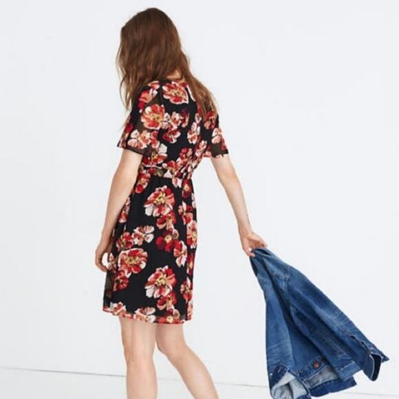 Madewell Black Red Floral Mini Dress V Neck Short Sleeve Fit and Flare Chic 4 - Picture 7 of 16